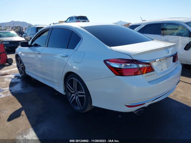 Photo 2 VIN: 1HGCR2F57HA215609 - HONDA ACCORD 