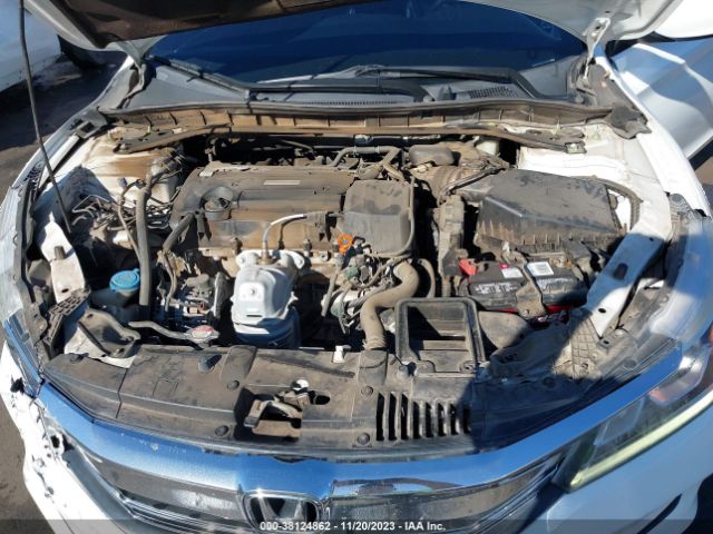 Photo 9 VIN: 1HGCR2F57HA215609 - HONDA ACCORD 