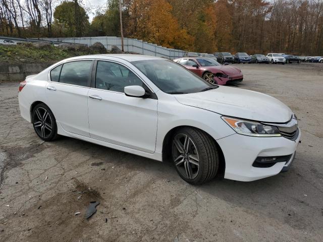 Photo 3 VIN: 1HGCR2F57HA227047 - HONDA ACCORD SPO 