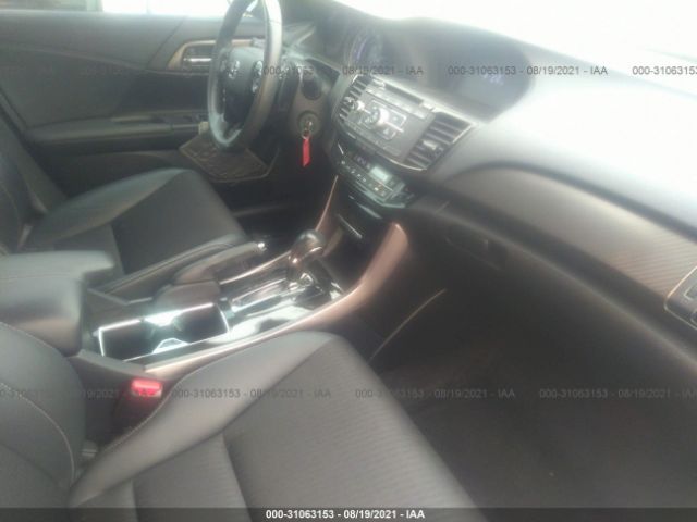 Photo 4 VIN: 1HGCR2F57HA286583 - HONDA ACCORD SEDAN 