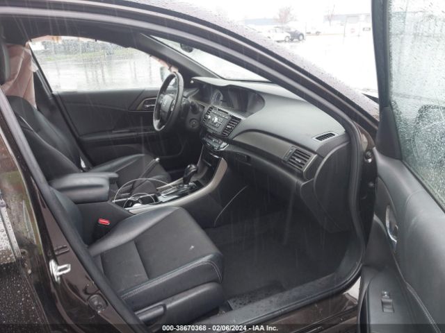 Photo 4 VIN: 1HGCR2F57HA290133 - HONDA ACCORD 