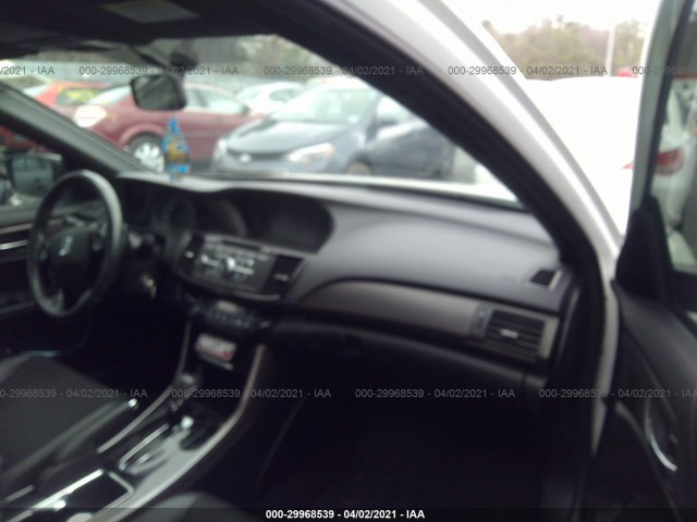 Photo 4 VIN: 1HGCR2F57HA293551 - HONDA ACCORD SEDAN 