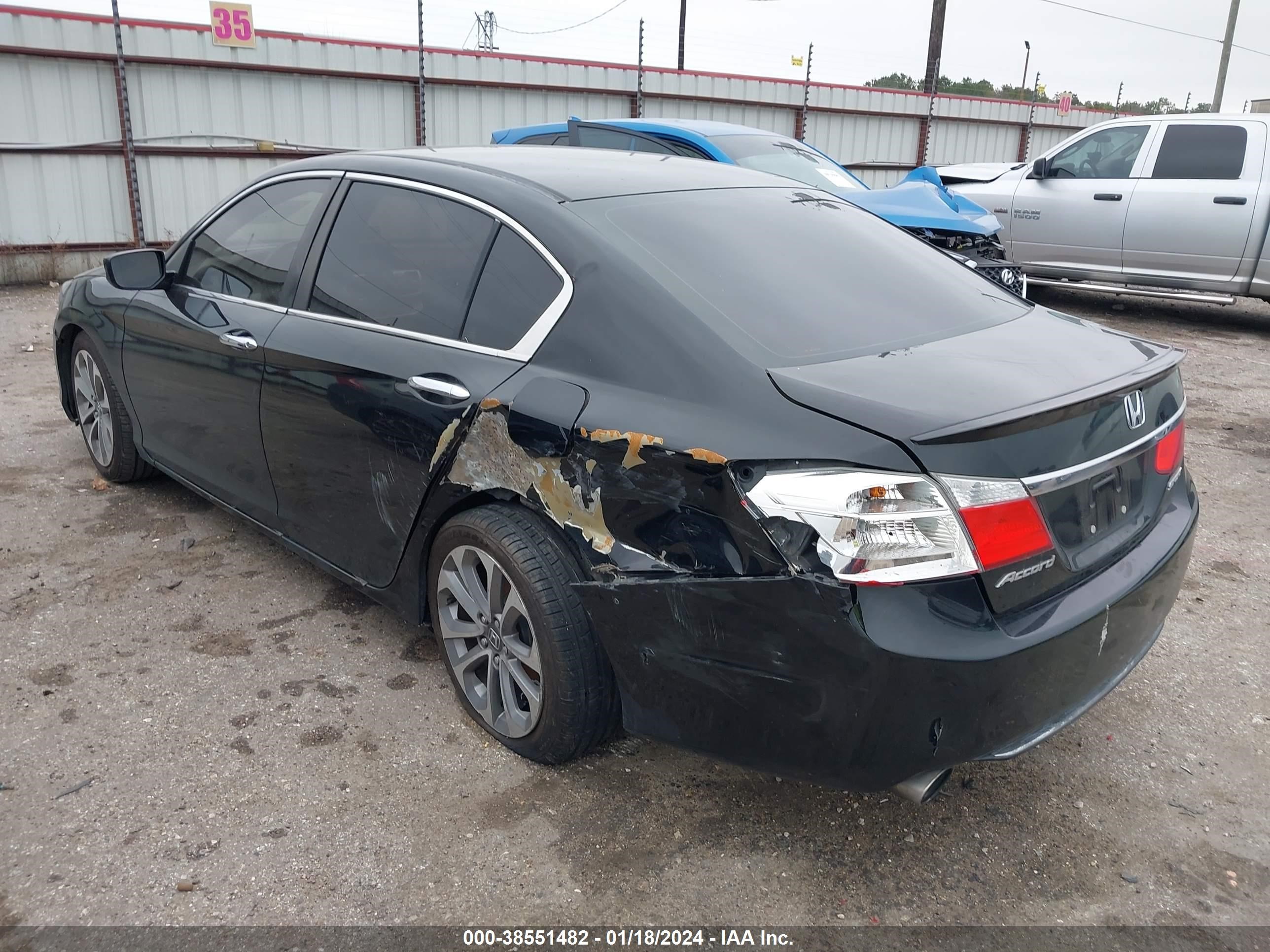 Photo 2 VIN: 1HGCR2F58DA033489 - HONDA ACCORD 