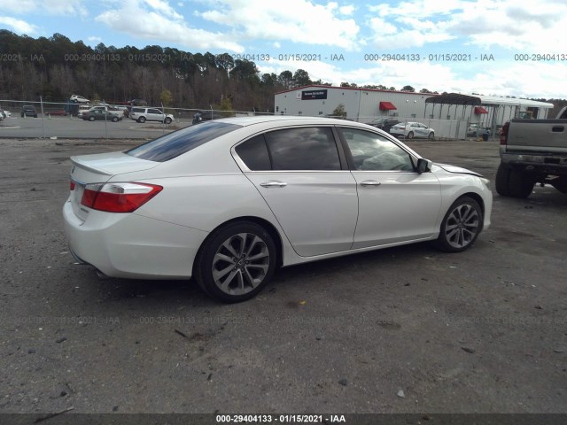 Photo 3 VIN: 1HGCR2F58DA100849 - HONDA ACCORD SDN 