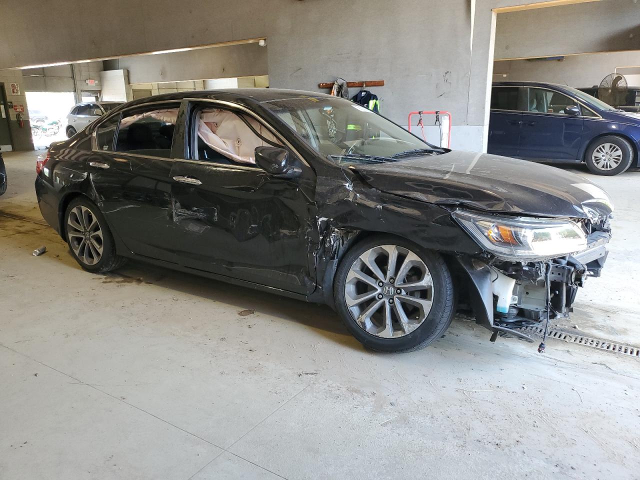 Photo 3 VIN: 1HGCR2F58DA115898 - HONDA ACCORD 