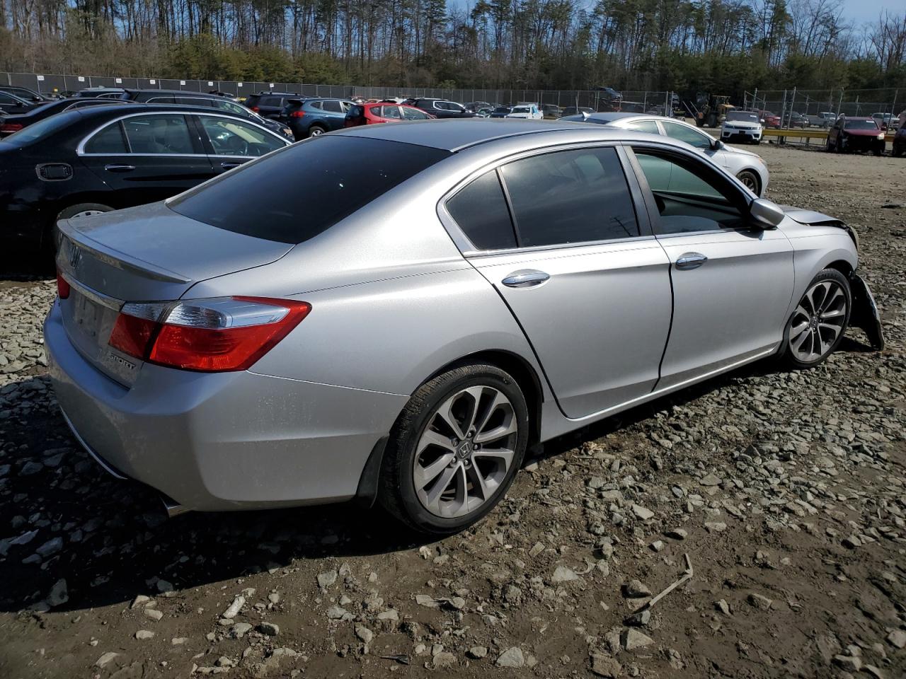 Photo 2 VIN: 1HGCR2F58DA134385 - HONDA ACCORD 