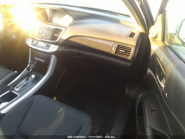 Photo 4 VIN: 1HGCR2F58DA160016 - HONDA ACCORD SDN 