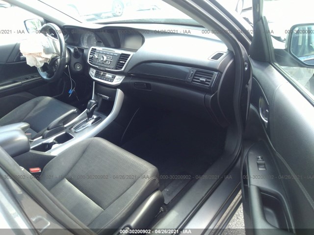 Photo 4 VIN: 1HGCR2F58DA247057 - HONDA ACCORD SDN 