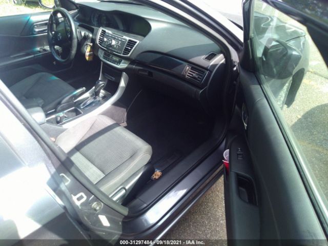 Photo 4 VIN: 1HGCR2F58DA261945 - HONDA ACCORD SDN 