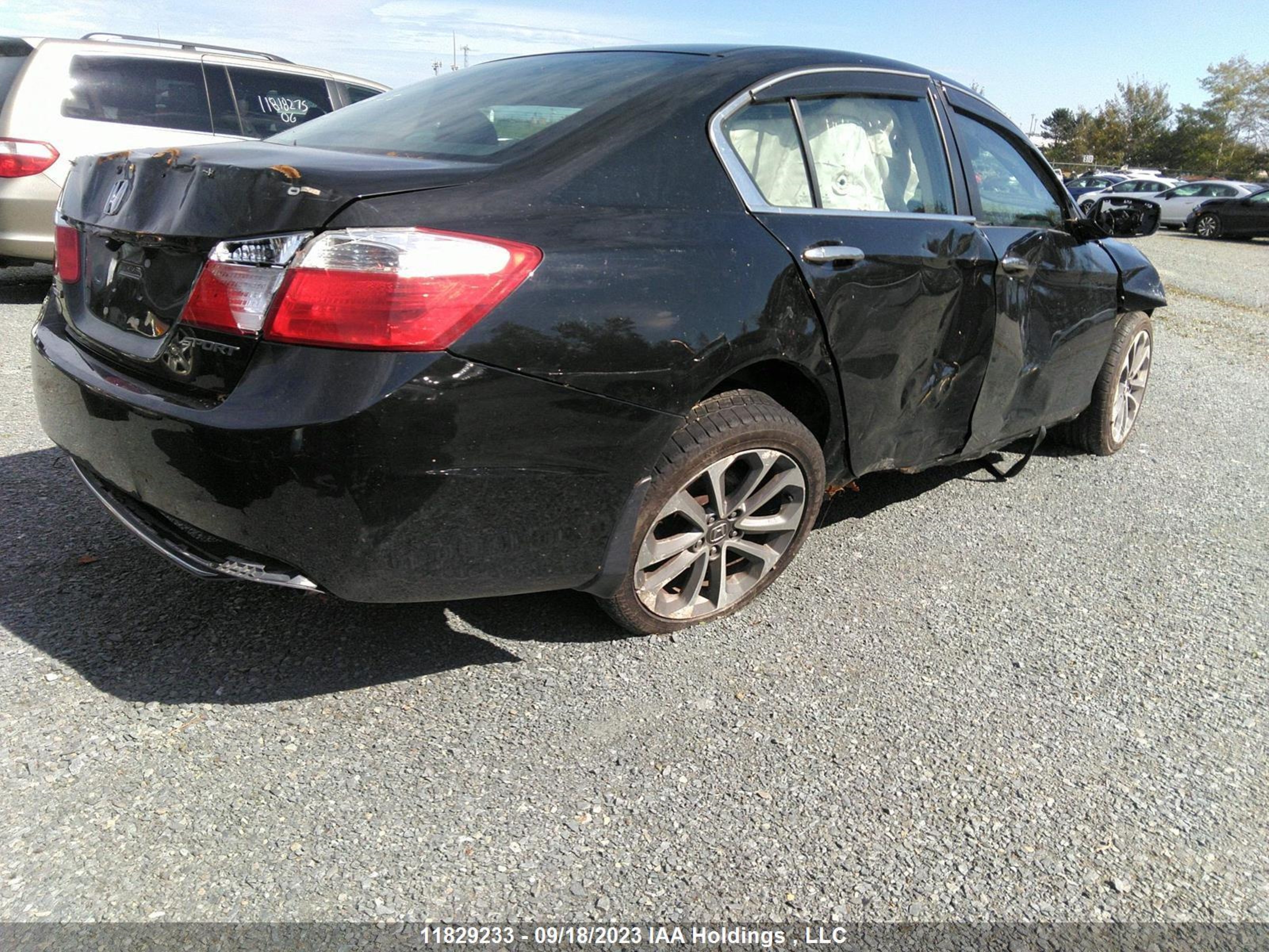 Photo 3 VIN: 1HGCR2F58DA808292 - HONDA ACCORD 