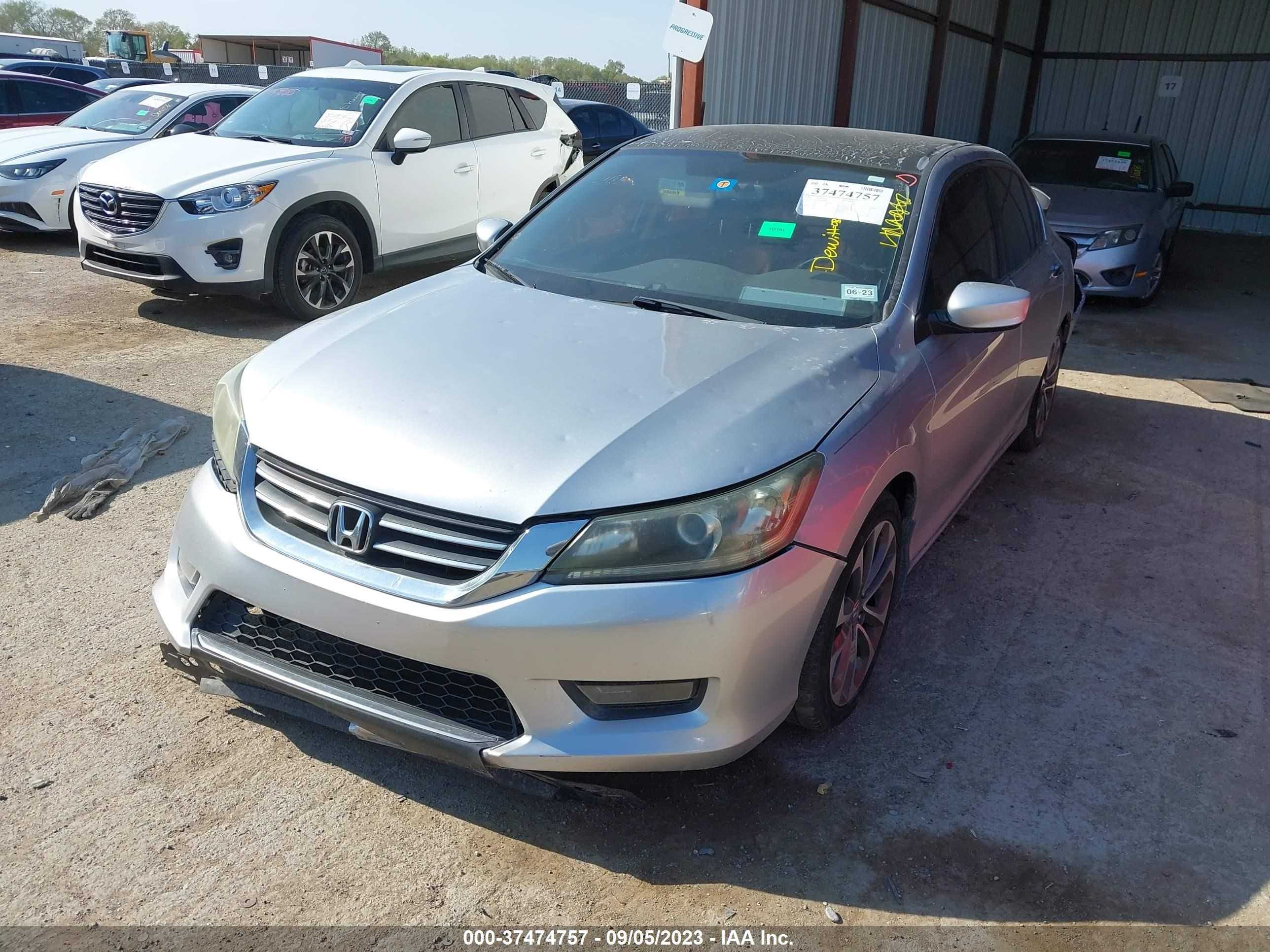 Photo 1 VIN: 1HGCR2F58EA002874 - HONDA ACCORD 