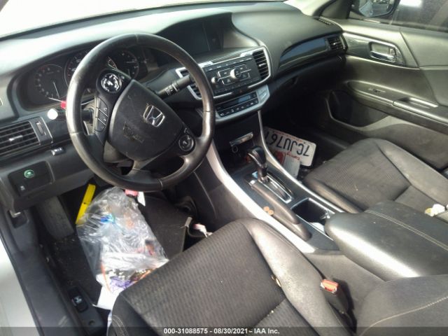 Photo 4 VIN: 1HGCR2F58EA027869 - HONDA ACCORD SEDAN 