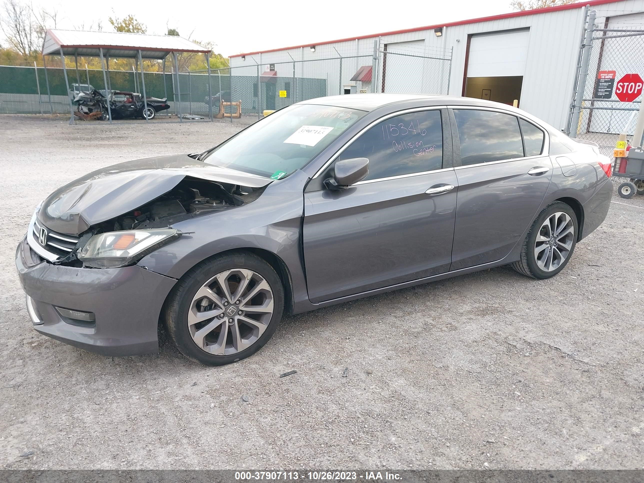 Photo 1 VIN: 1HGCR2F58EA181840 - HONDA ACCORD 