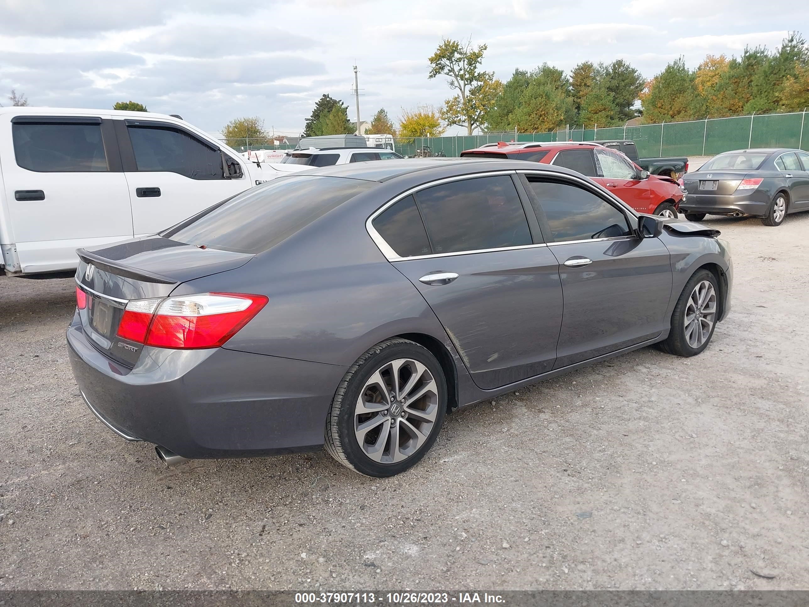 Photo 3 VIN: 1HGCR2F58EA181840 - HONDA ACCORD 