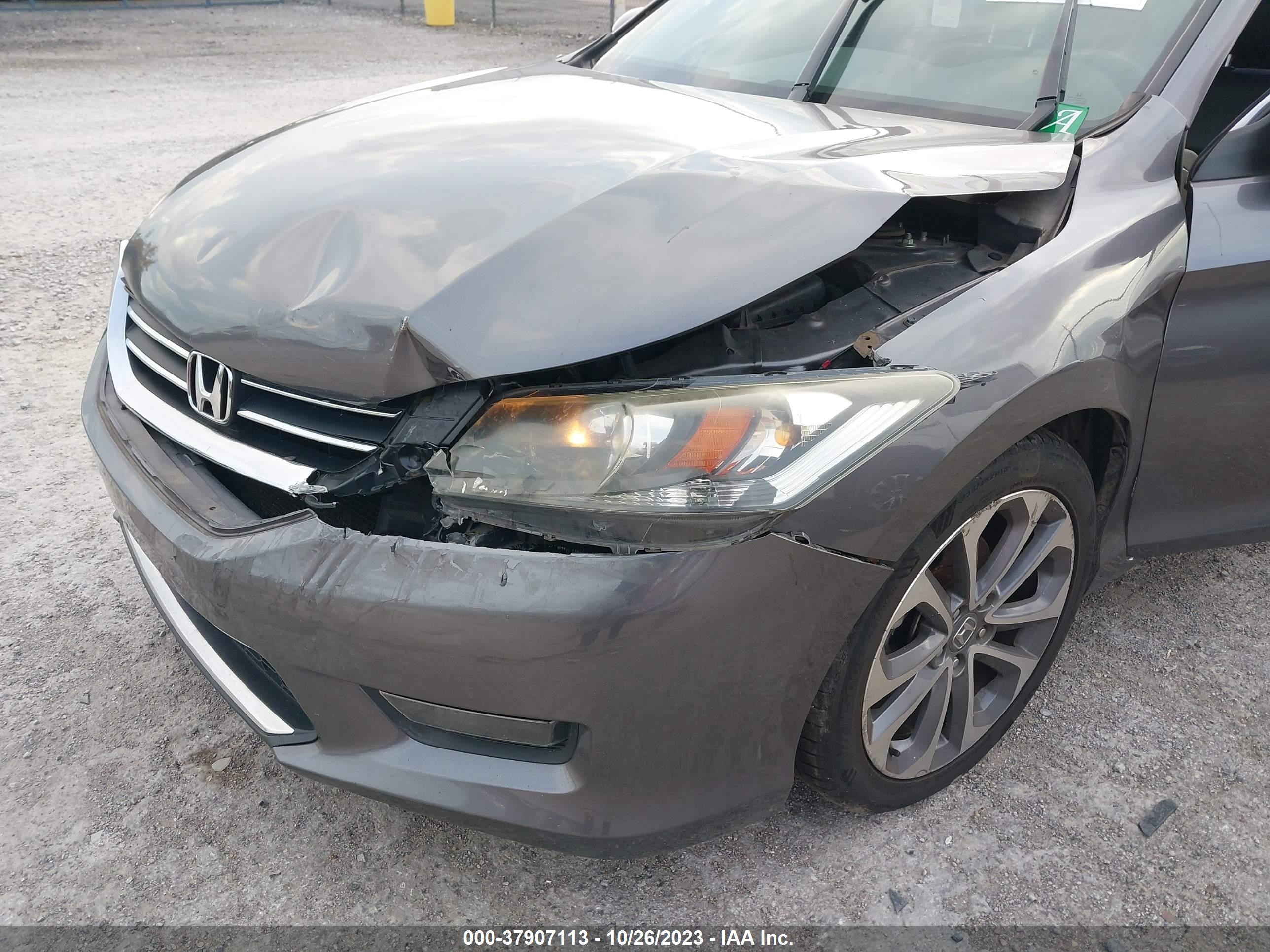 Photo 5 VIN: 1HGCR2F58EA181840 - HONDA ACCORD 