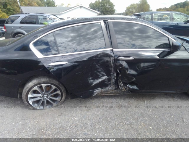 Photo 5 VIN: 1HGCR2F58EA227652 - HONDA ACCORD SEDAN 