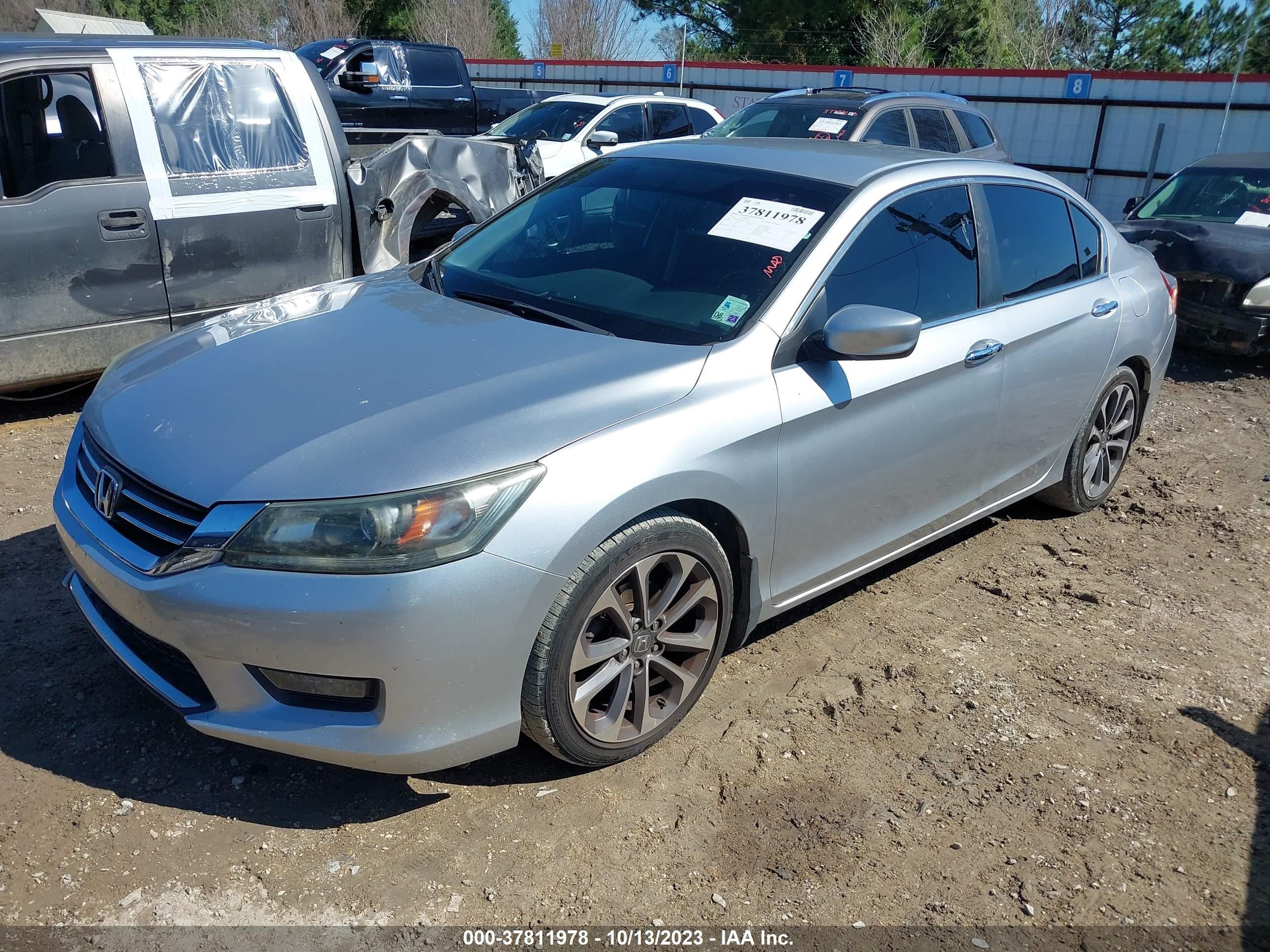 Photo 1 VIN: 1HGCR2F58EA228798 - HONDA ACCORD 