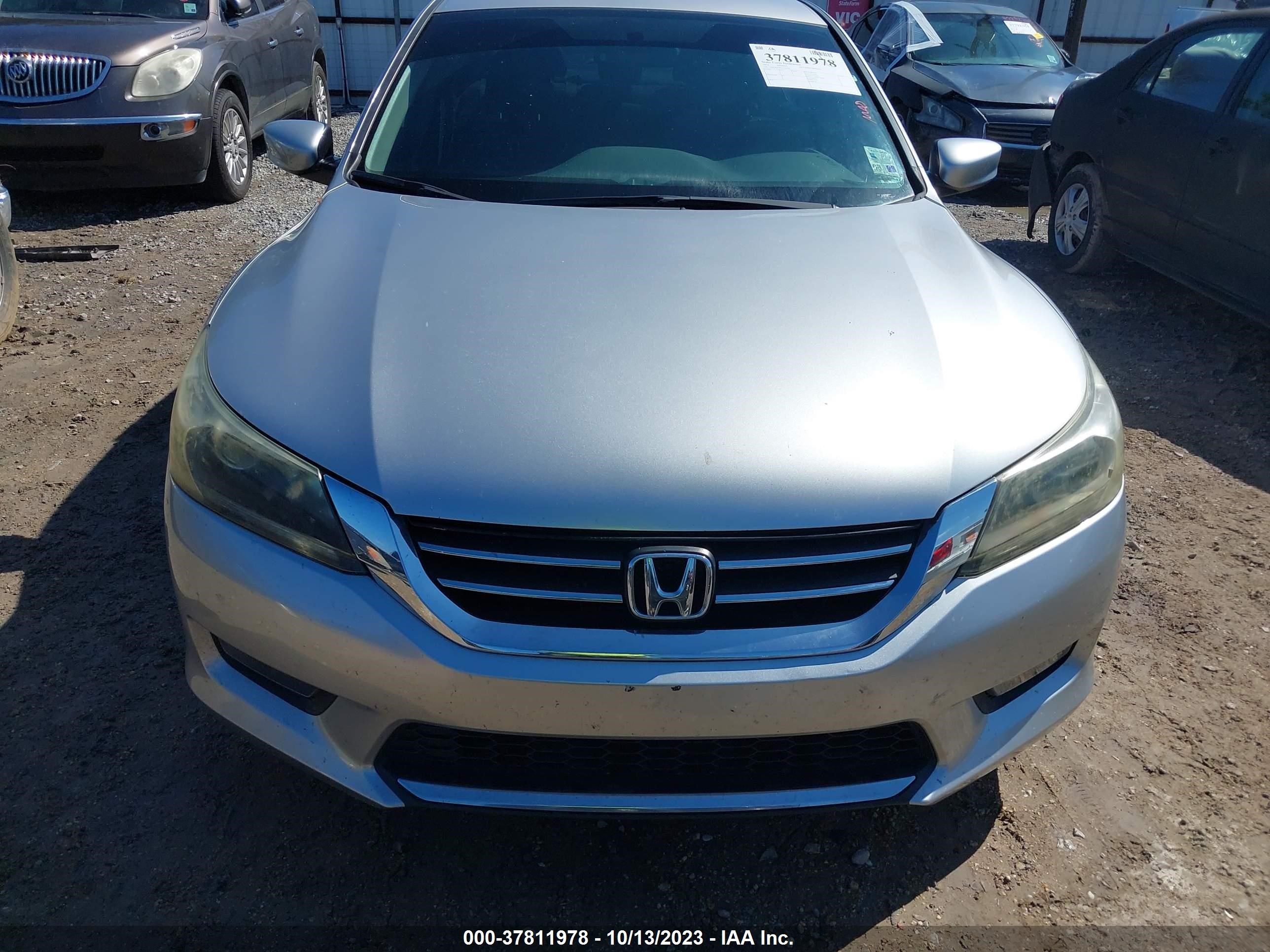 Photo 11 VIN: 1HGCR2F58EA228798 - HONDA ACCORD 