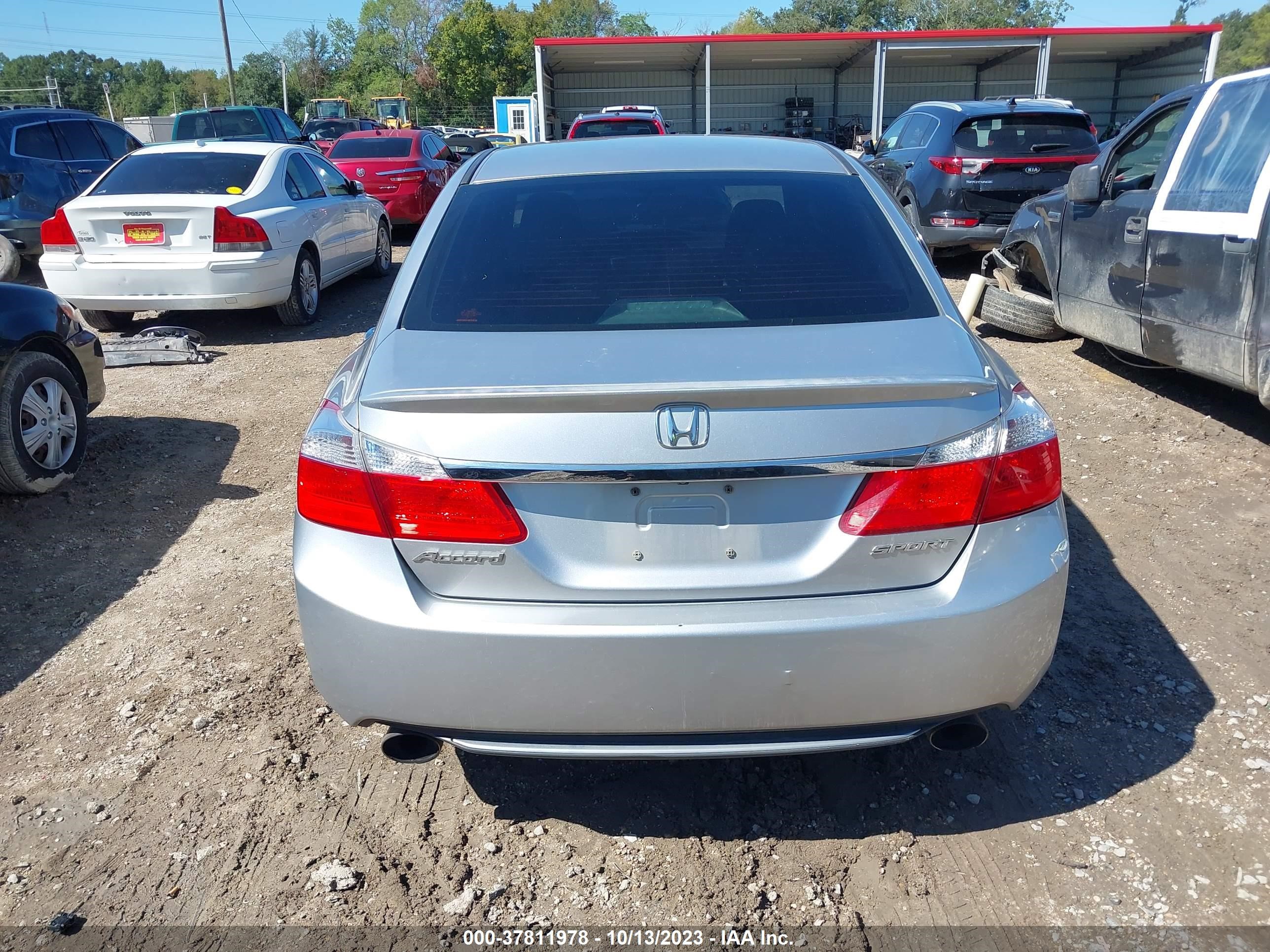 Photo 15 VIN: 1HGCR2F58EA228798 - HONDA ACCORD 