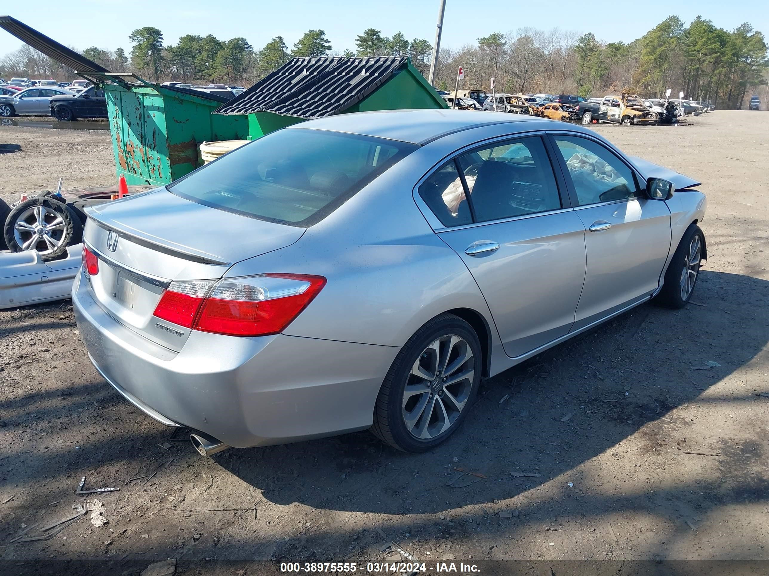 Photo 3 VIN: 1HGCR2F58EA306500 - HONDA ACCORD 