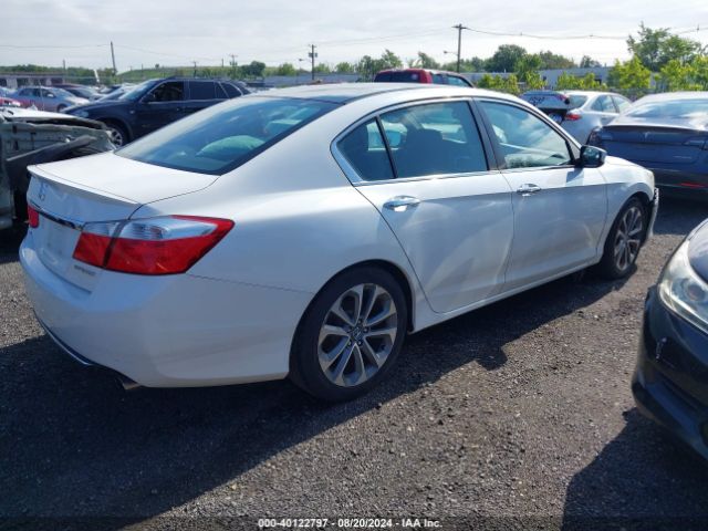 Photo 3 VIN: 1HGCR2F58FA004674 - HONDA ACCORD 