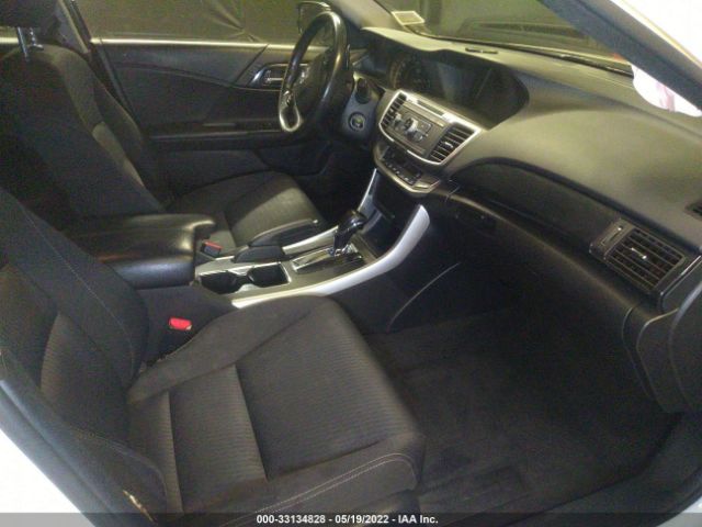 Photo 4 VIN: 1HGCR2F58FA024858 - HONDA ACCORD SEDAN 