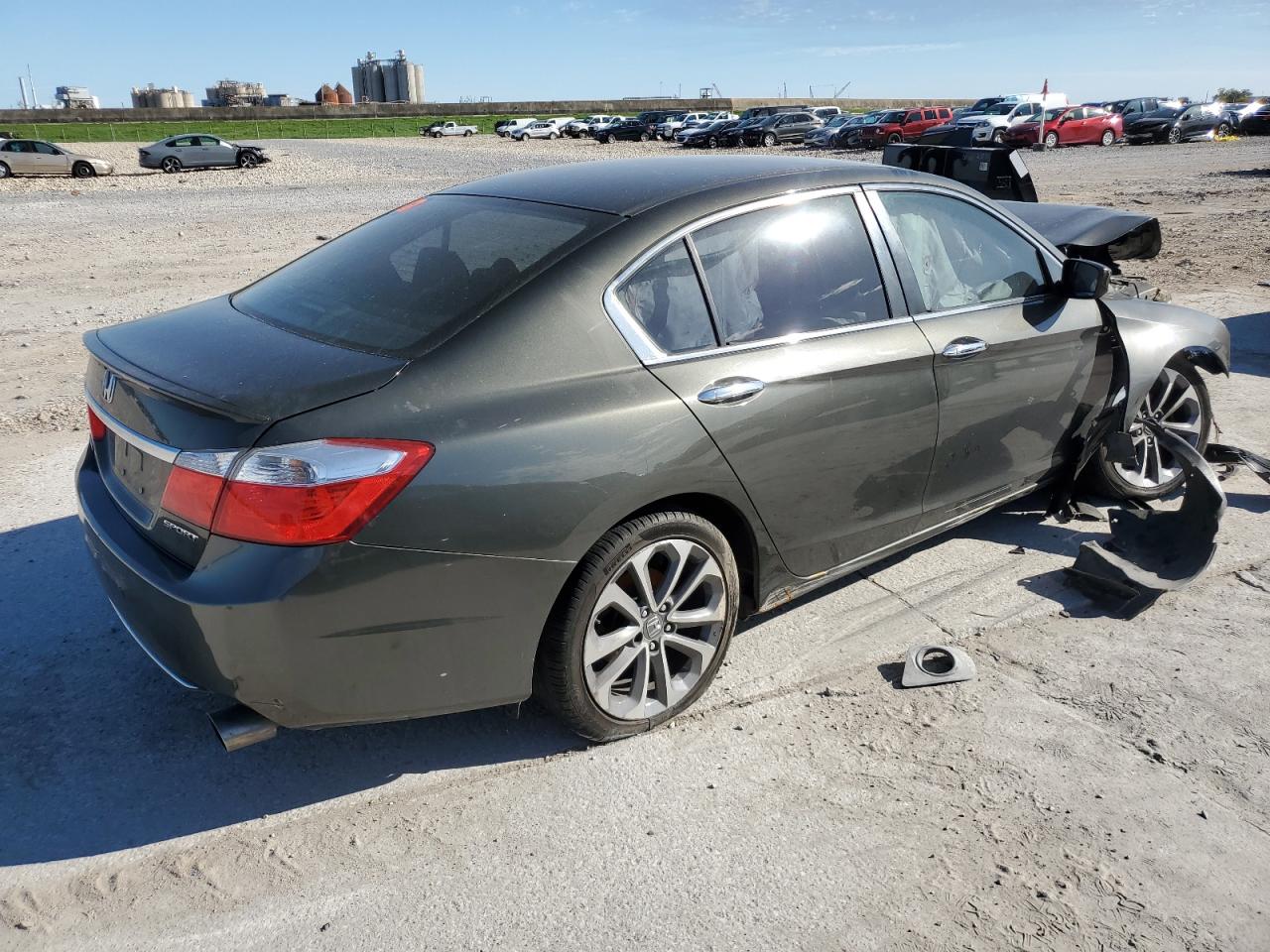 Photo 2 VIN: 1HGCR2F58FA059125 - HONDA ACCORD 