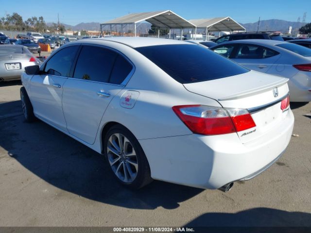 Photo 2 VIN: 1HGCR2F58FA126421 - HONDA ACCORD 