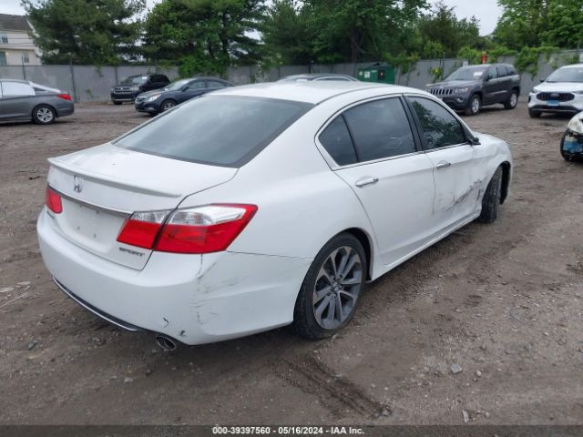 Photo 3 VIN: 1HGCR2F58FA204552 - HONDA ACCORD 