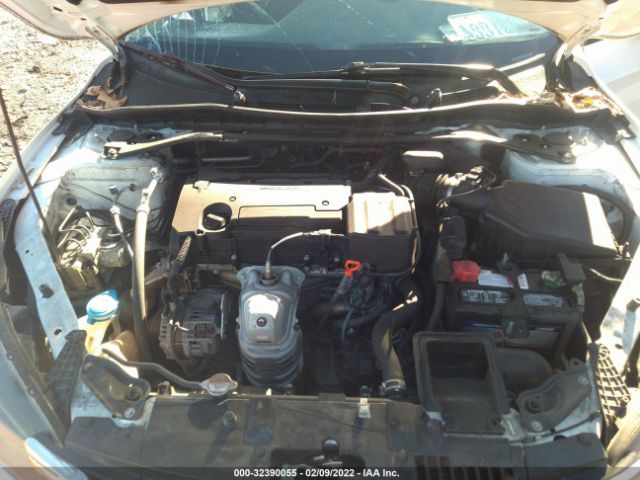 Photo 9 VIN: 1HGCR2F58FA206964 - HONDA ACCORD SEDAN 