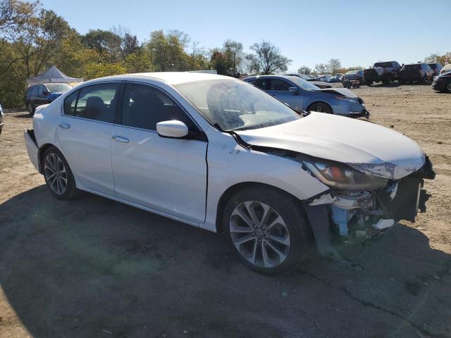 Photo 3 VIN: 1HGCR2F58FA217608 - HONDA ACCORD SPO 