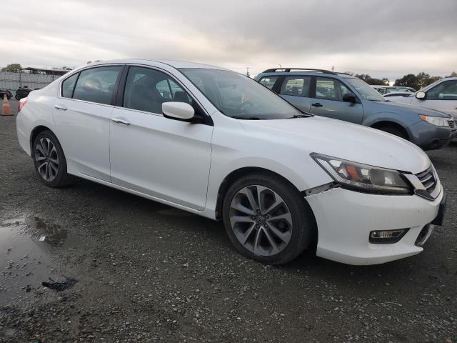 Photo 3 VIN: 1HGCR2F58FA273855 - HONDA ACCORD SPO 