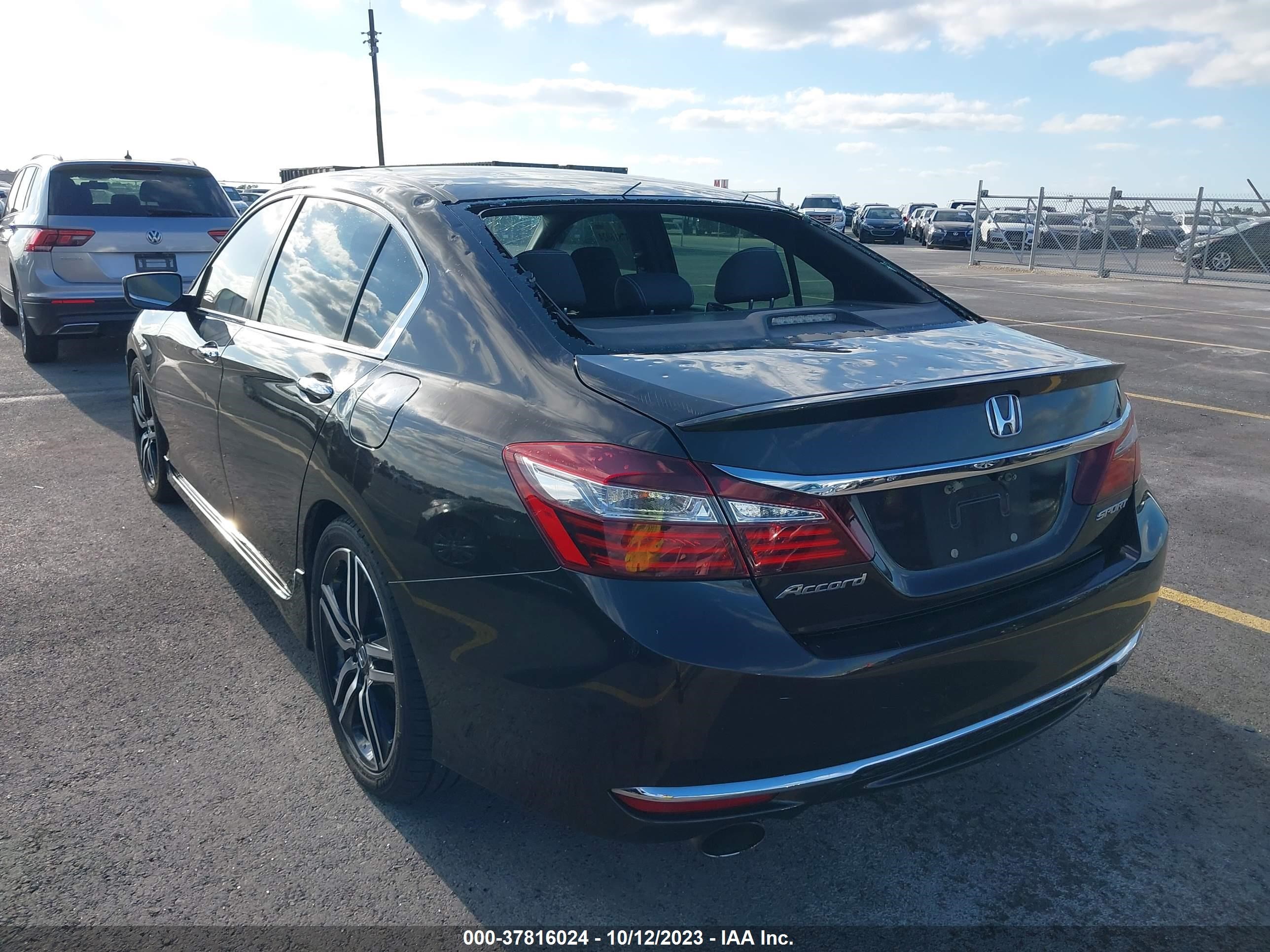 Photo 2 VIN: 1HGCR2F58GA085757 - HONDA ACCORD 