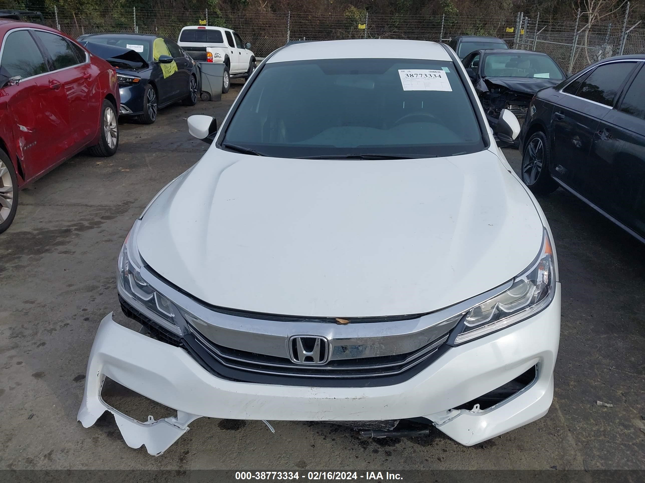 Photo 11 VIN: 1HGCR2F58GA157721 - HONDA ACCORD 