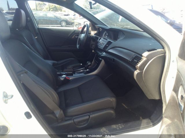 Photo 4 VIN: 1HGCR2F58GA181968 - HONDA ACCORD SEDAN 