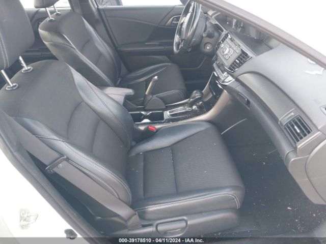 Photo 4 VIN: 1HGCR2F58GA198950 - HONDA ACCORD 