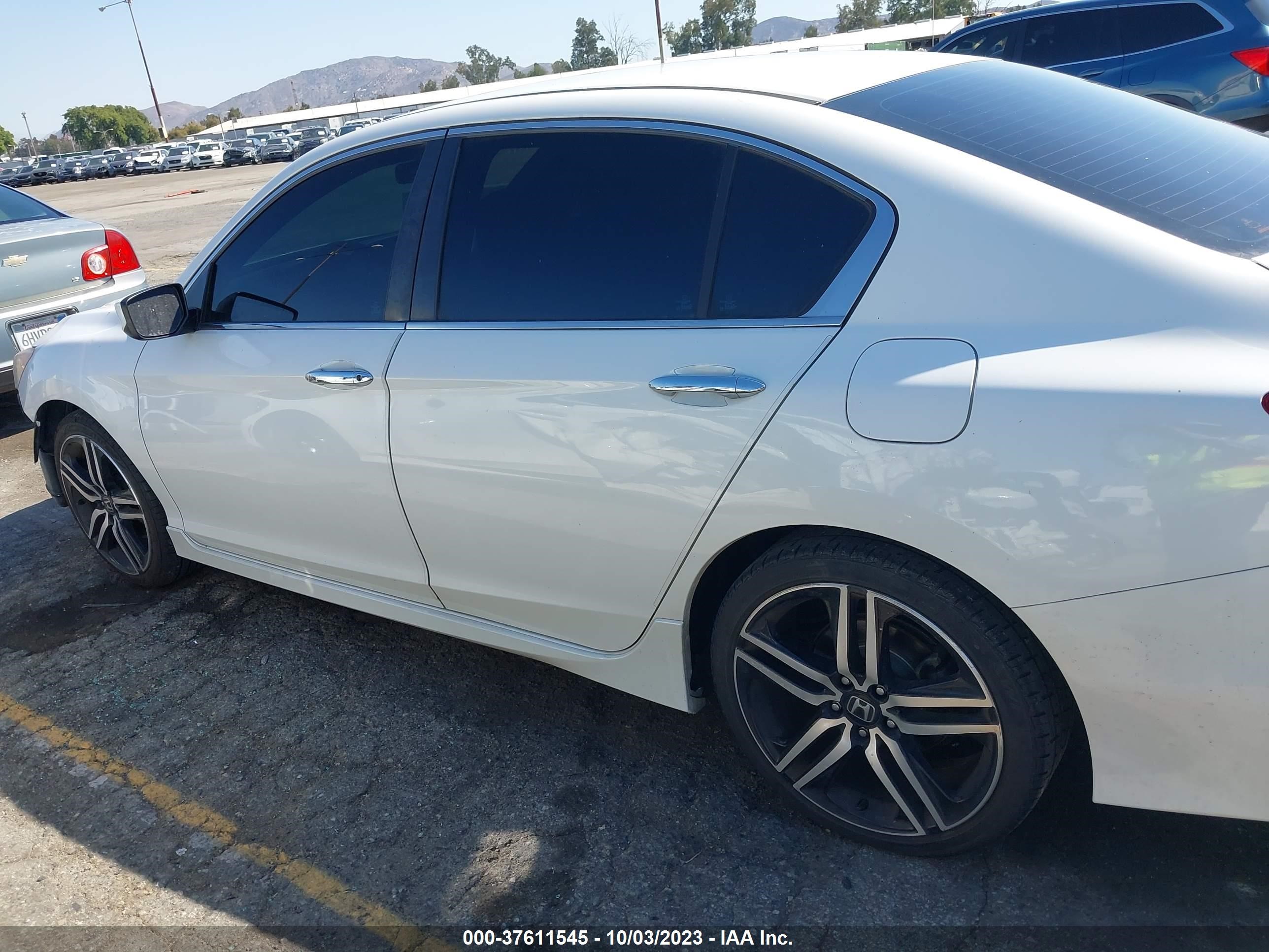 Photo 13 VIN: 1HGCR2F58GA213401 - HONDA ACCORD 