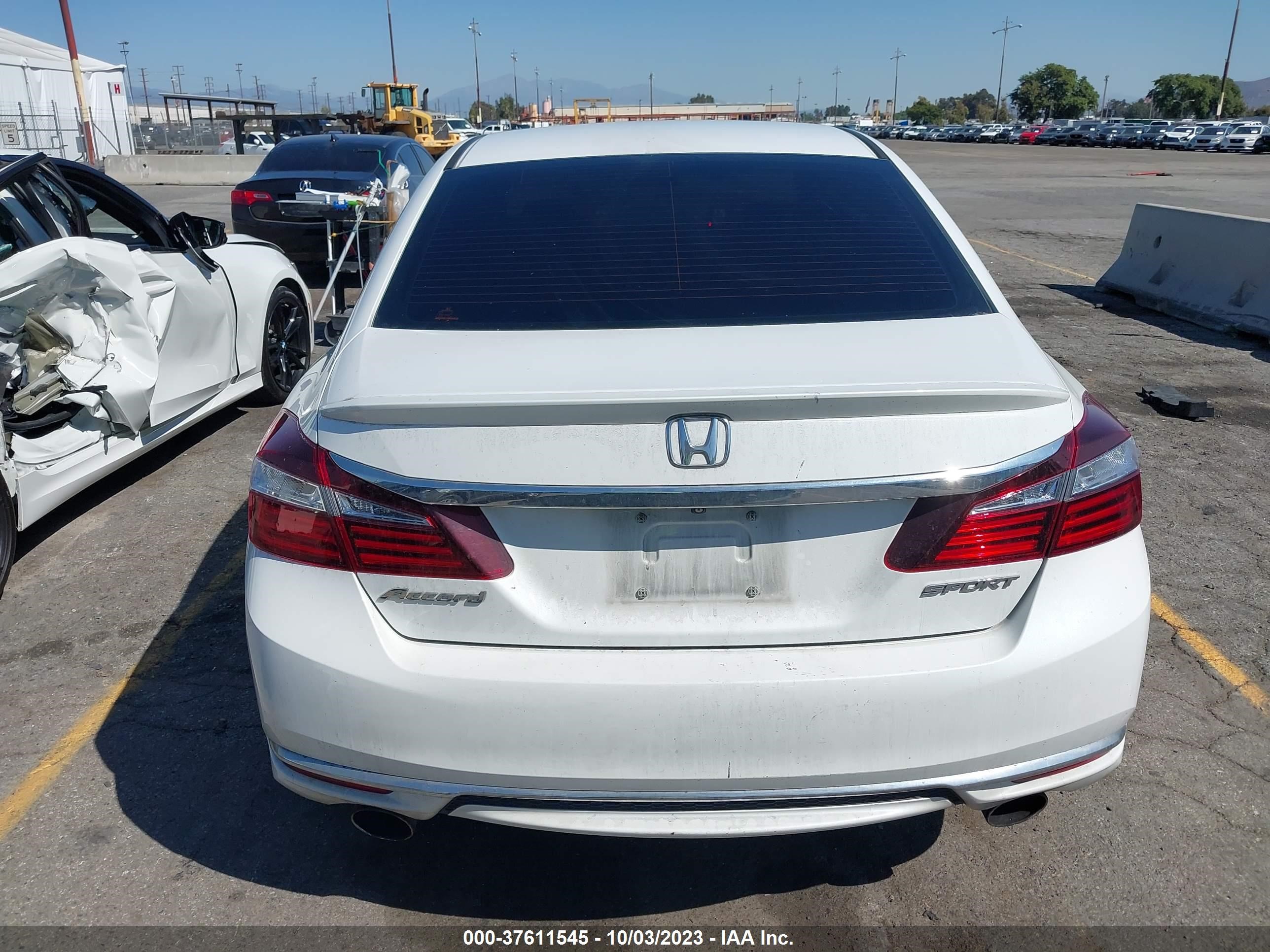 Photo 15 VIN: 1HGCR2F58GA213401 - HONDA ACCORD 