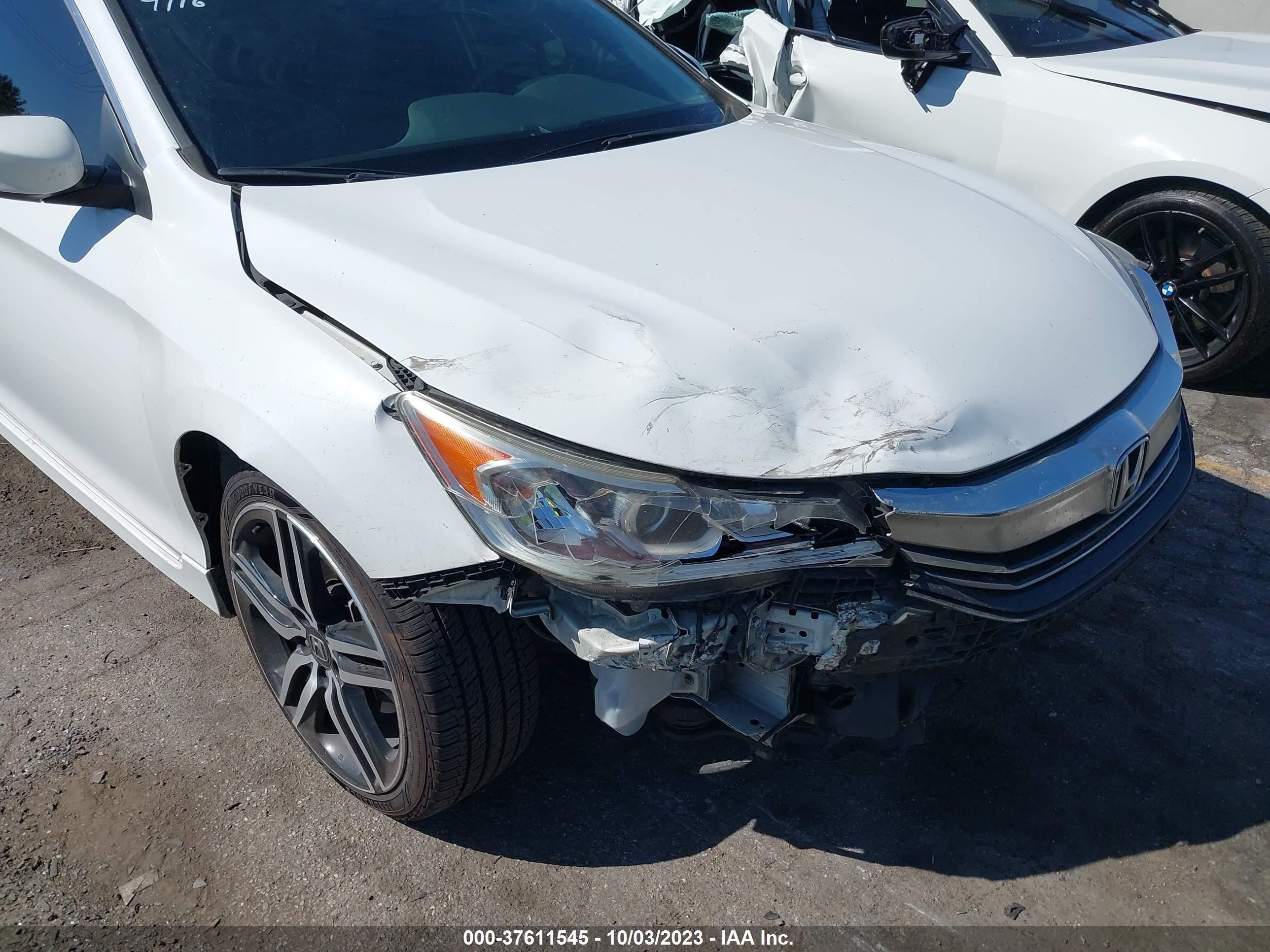 Photo 5 VIN: 1HGCR2F58GA213401 - HONDA ACCORD 