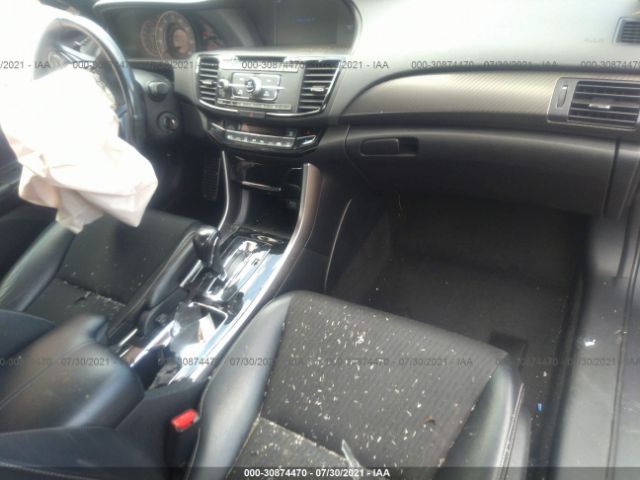 Photo 4 VIN: 1HGCR2F58HA010882 - HONDA ACCORD SEDAN 