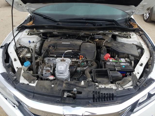 Photo 6 VIN: 1HGCR2F58HA063808 - HONDA ACCORD SPO 