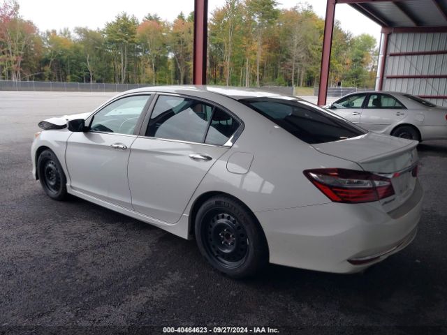 Photo 2 VIN: 1HGCR2F58HA073531 - HONDA ACCORD 