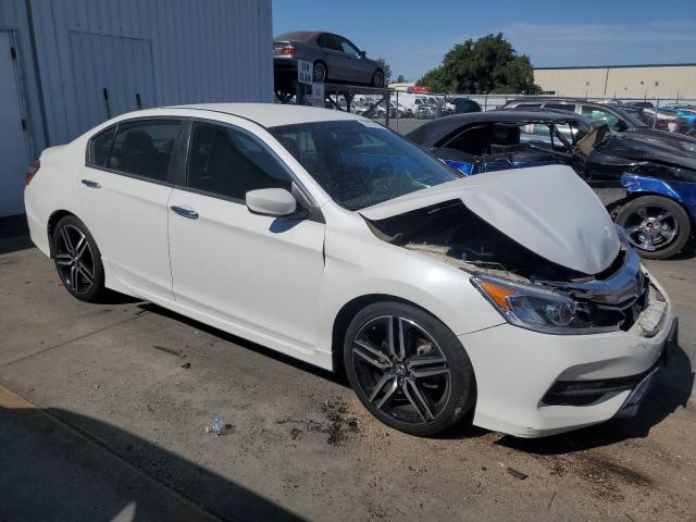 Photo 3 VIN: 1HGCR2F58HA096212 - HONDA ACCORD SPO 