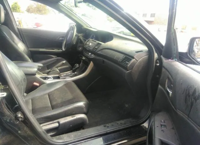 Photo 4 VIN: 1HGCR2F58HA112828 - HONDA ACCORD SEDAN 