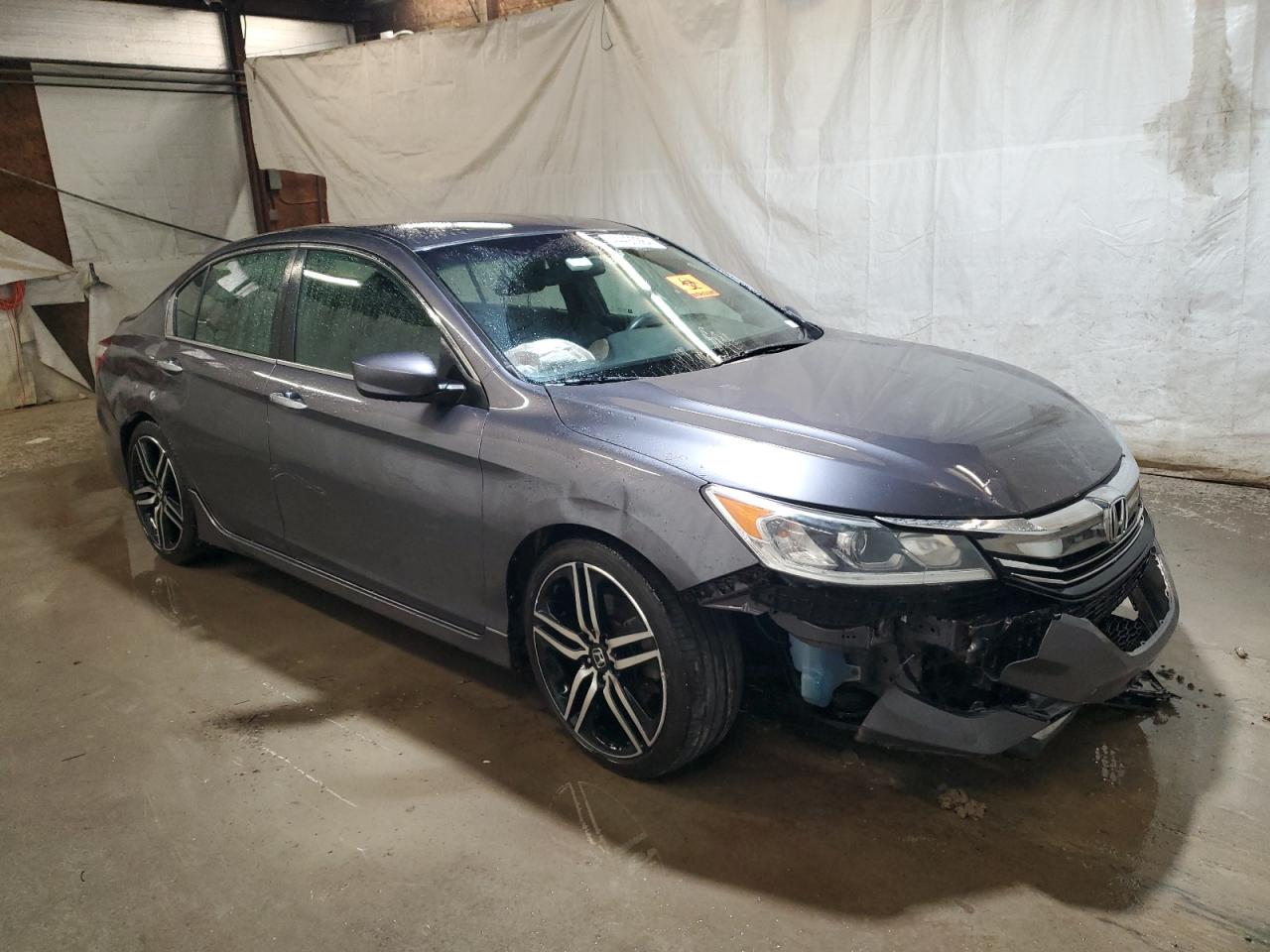 Photo 3 VIN: 1HGCR2F58HA115518 - HONDA ACCORD 