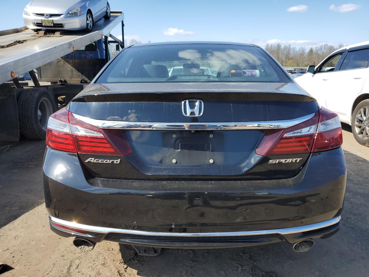 Photo 5 VIN: 1HGCR2F58HA176206 - HONDA ACCORD 