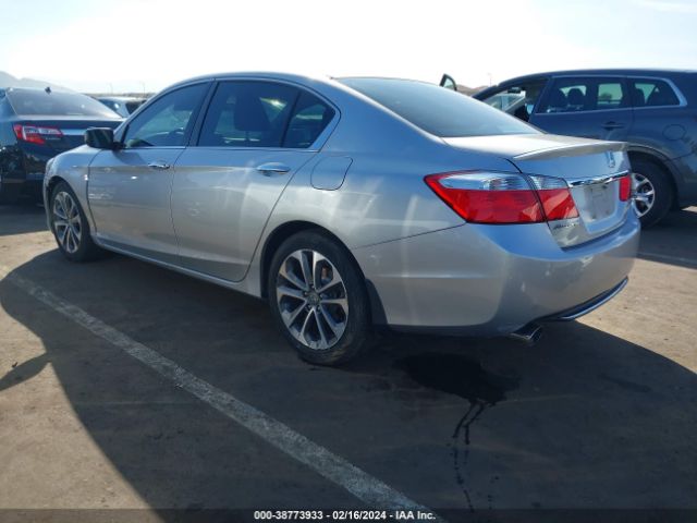 Photo 2 VIN: 1HGCR2F59FA023881 - HONDA ACCORD 