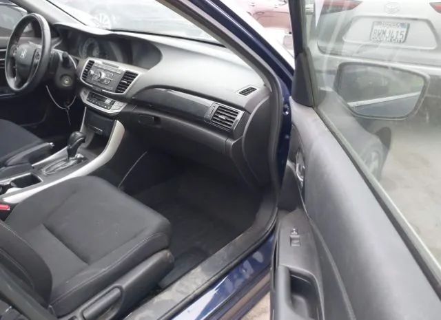 Photo 4 VIN: 1HGCR2F59FA039028 - HONDA ACCORD SEDAN 