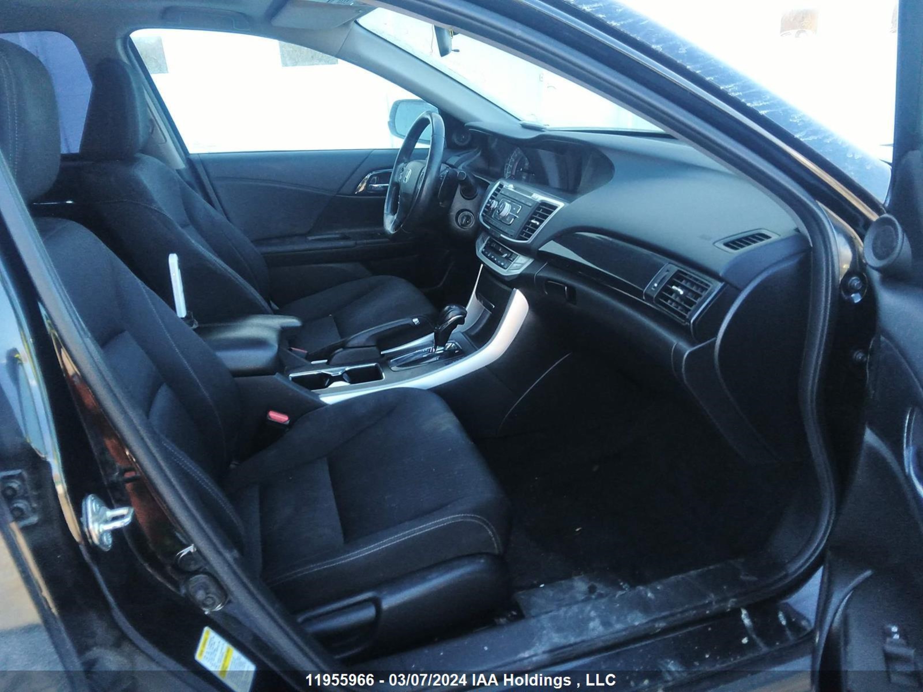 Photo 4 VIN: 1HGCR2F59FA800950 - HONDA ACCORD 