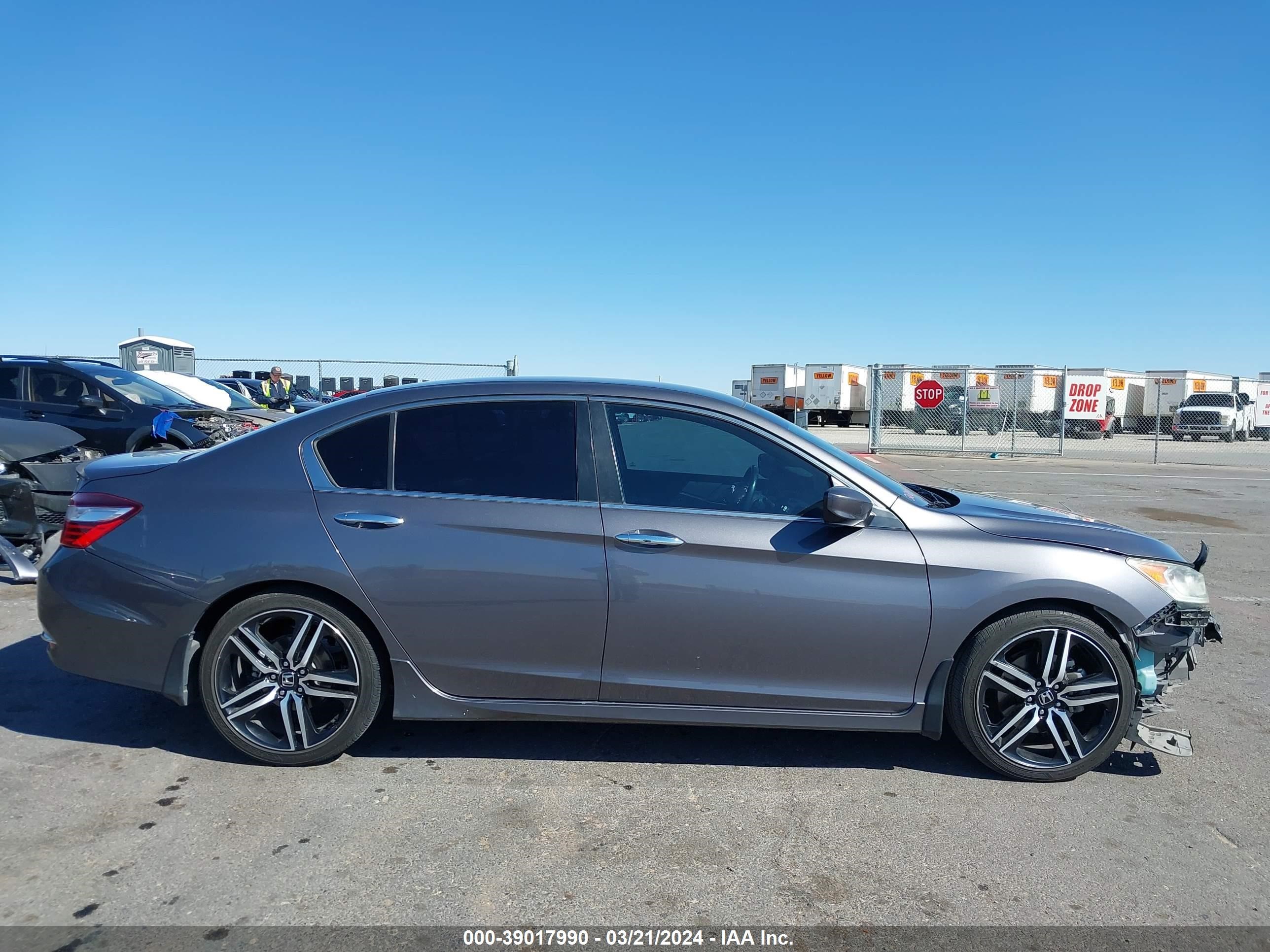 Photo 13 VIN: 1HGCR2F59GA138370 - HONDA ACCORD 